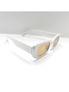 ALDO Rectangular Sunglasses Woman’s Whtie Frame Used Great Condition